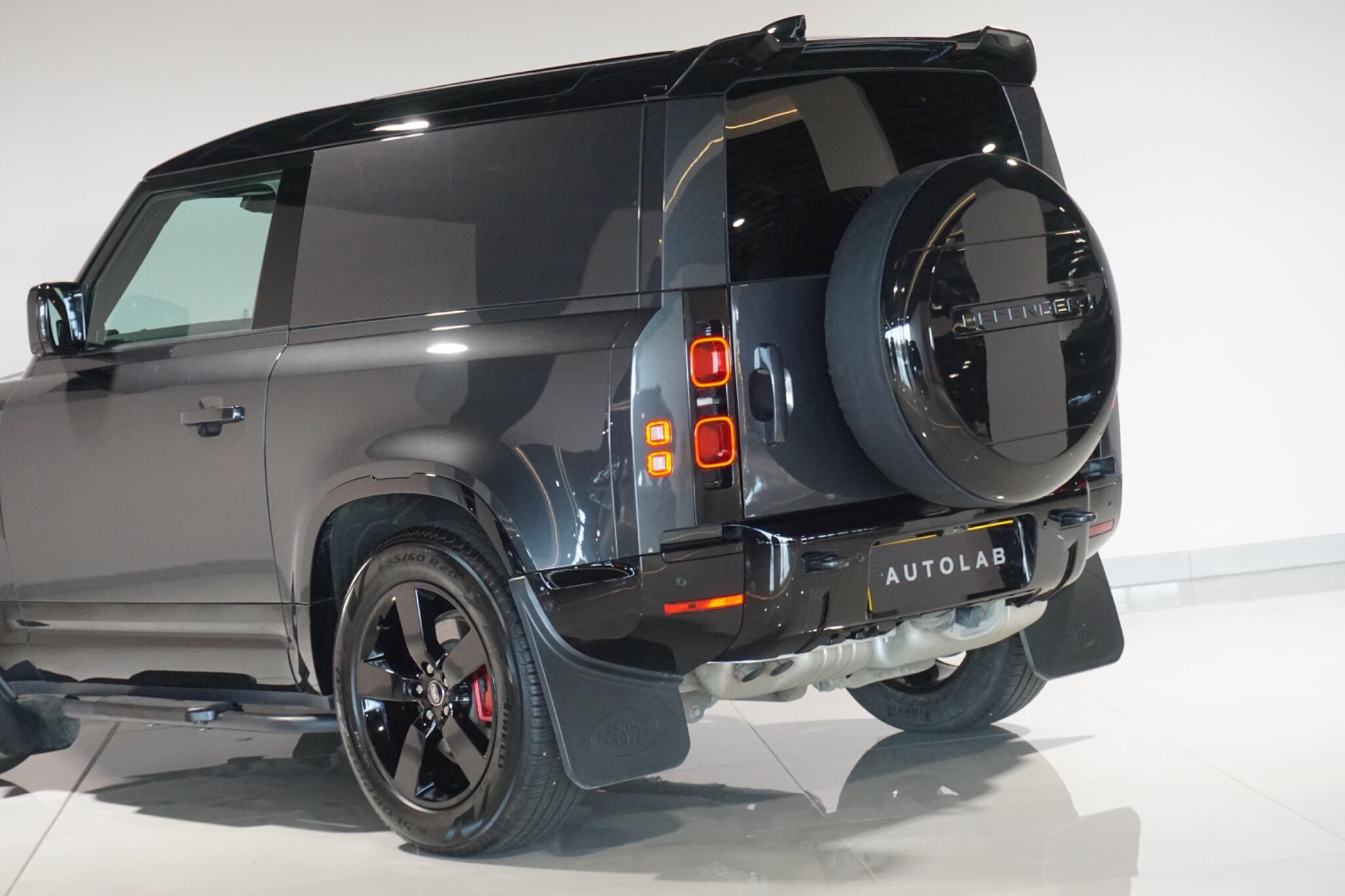 Land Rover Defender 90 3.0 D300 MHEV X-Dynamic HSE Hard Top SUV 3dr Diesel Auto 4WD SWB Euro 6 (s/s) (300 ps)